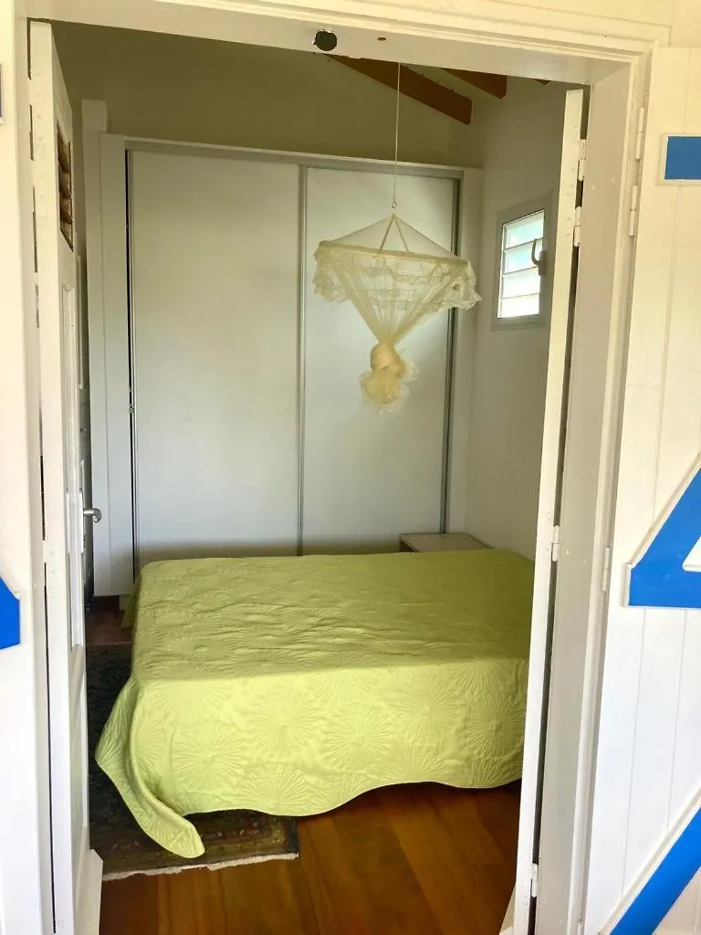 Chambre Marine Et Sa Salle De Bain A L'Amirade La Desirade